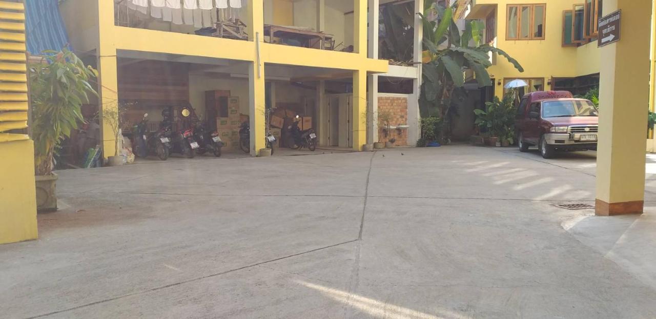 Hotel Ban Mae Boonthong Lampang Exterior foto